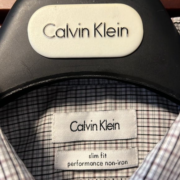 Like New Calvin Klein Light Plaid look Slim-Fit Performance Non-Iron Dress Shirt - Picture 6 of 9